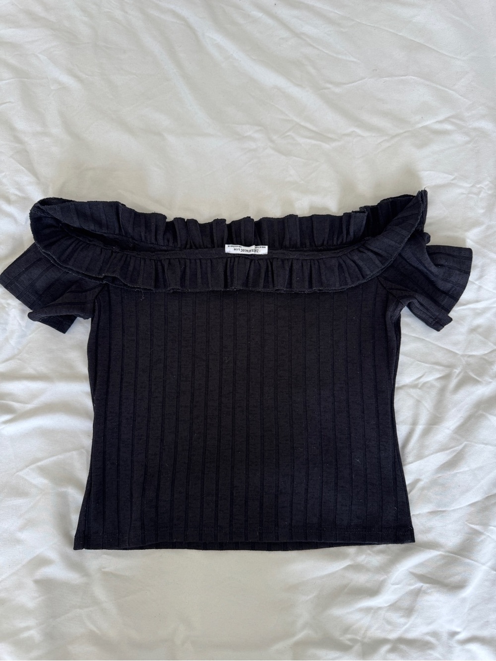 Zara Black Ribbed Off-Shoulder Top with Ruffle Edge - Picture 4 of 7